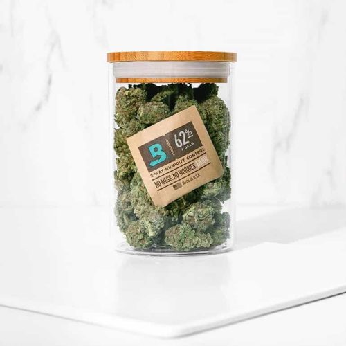 62 boveda 4 gram pack uk individually overwrapped front lifestyle