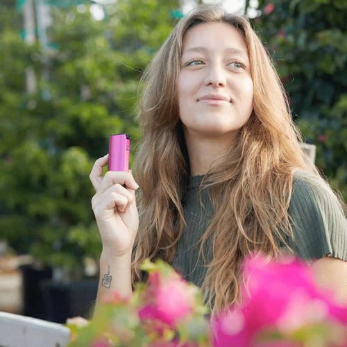 Davinci MIQRO C Vaporizer Pink size in hand